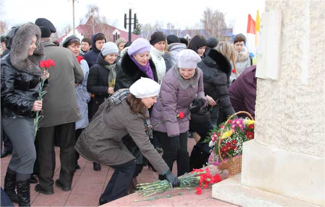 Возложениу цветов
